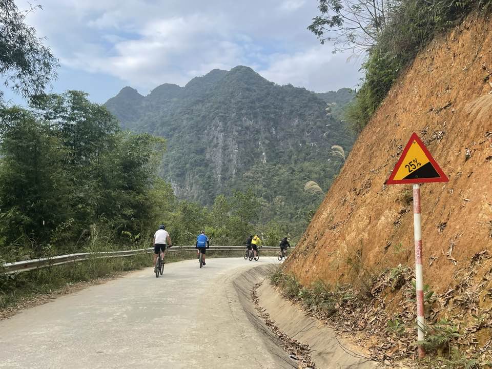 Genuine Cycling Experience Moc Chau & Mai Chau 5 Days
